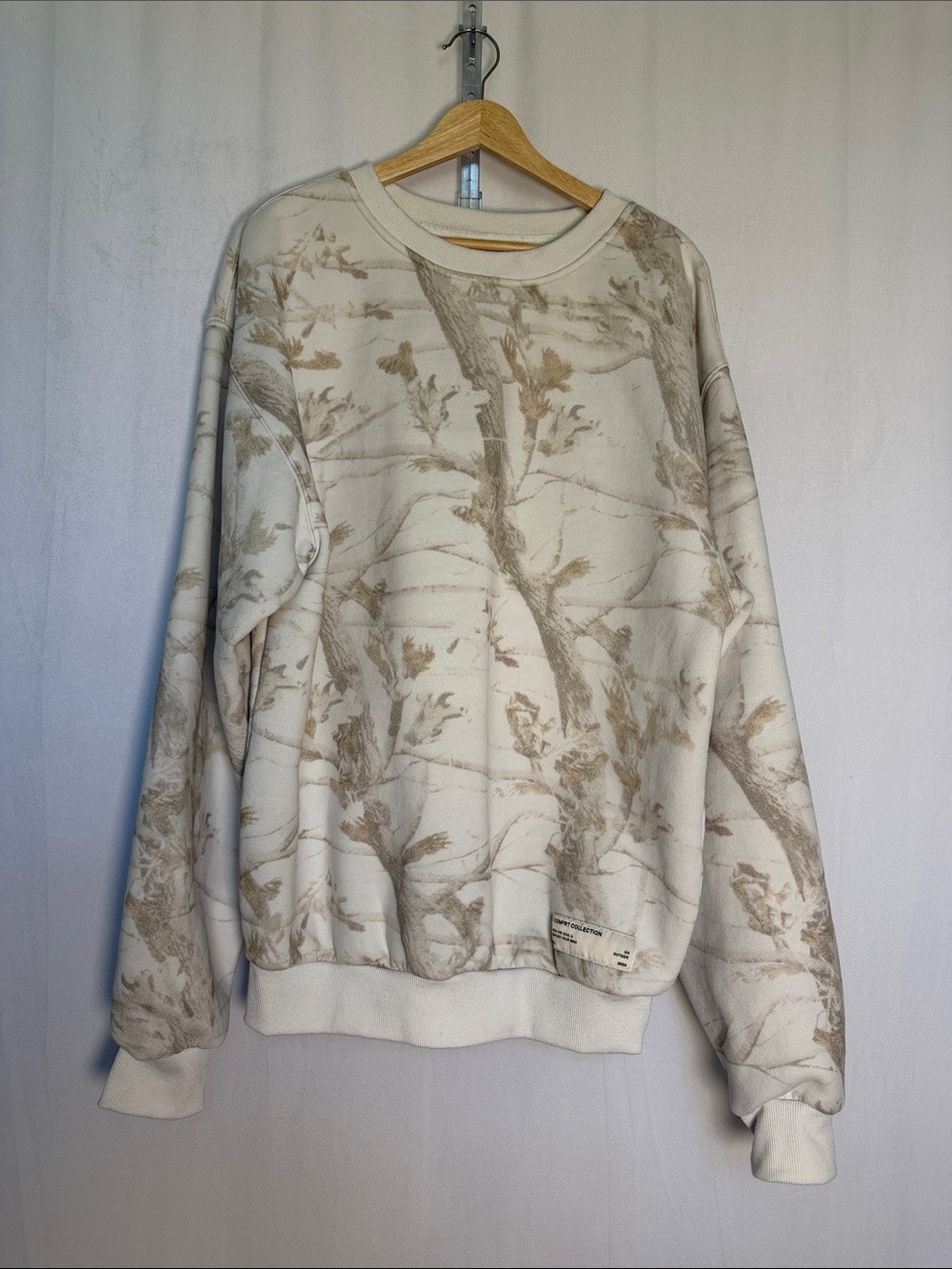Comfrt Cozy Camo Crew White Oak Crewneck Sweatshirt Size M Unisex Oversized Cozy - Picture 2 of 9